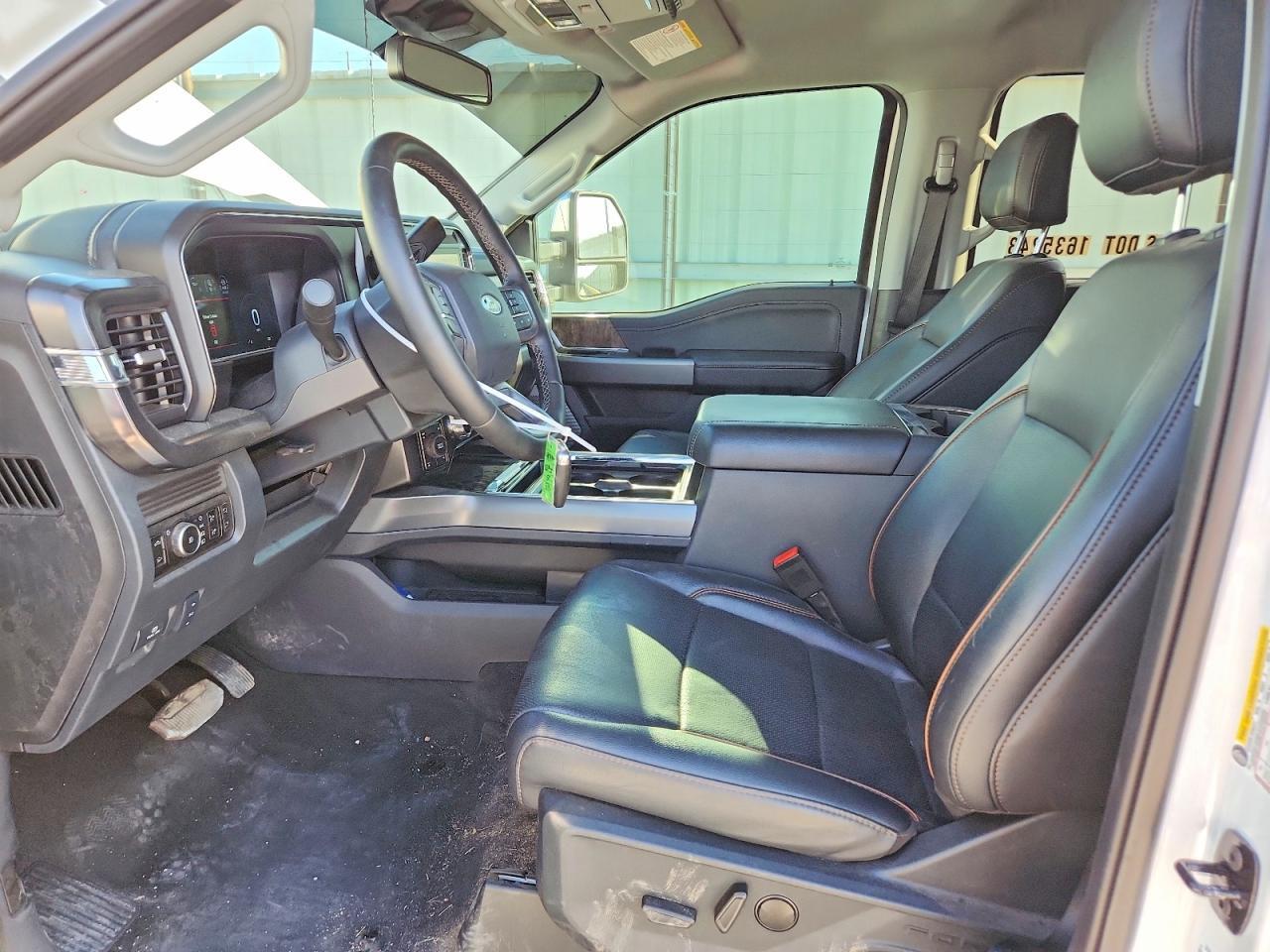 2025 Ford F250 Super Duty - Фото 7