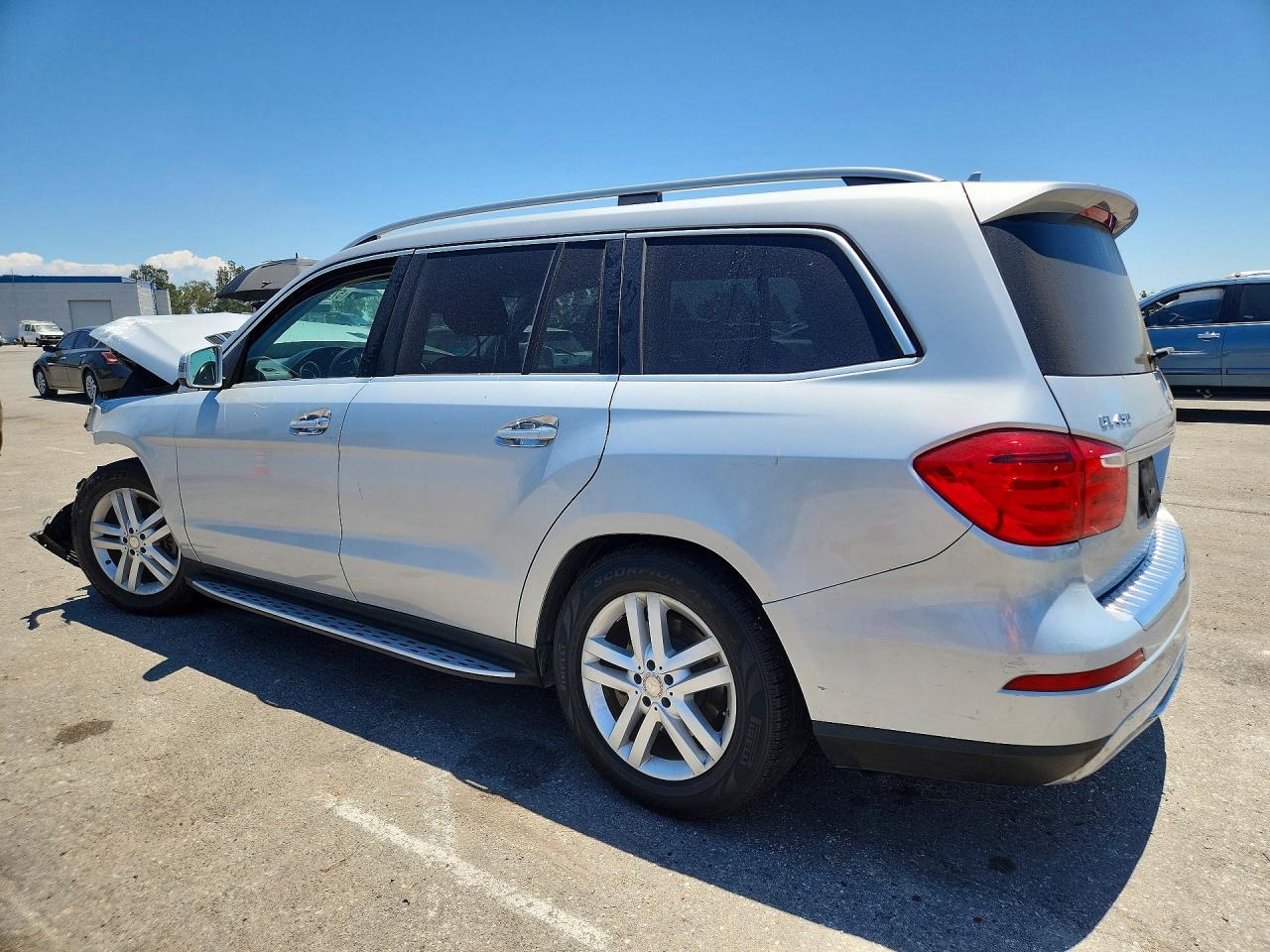 2016 Mercedes-Benz Gl 450 4Matic - Image 2