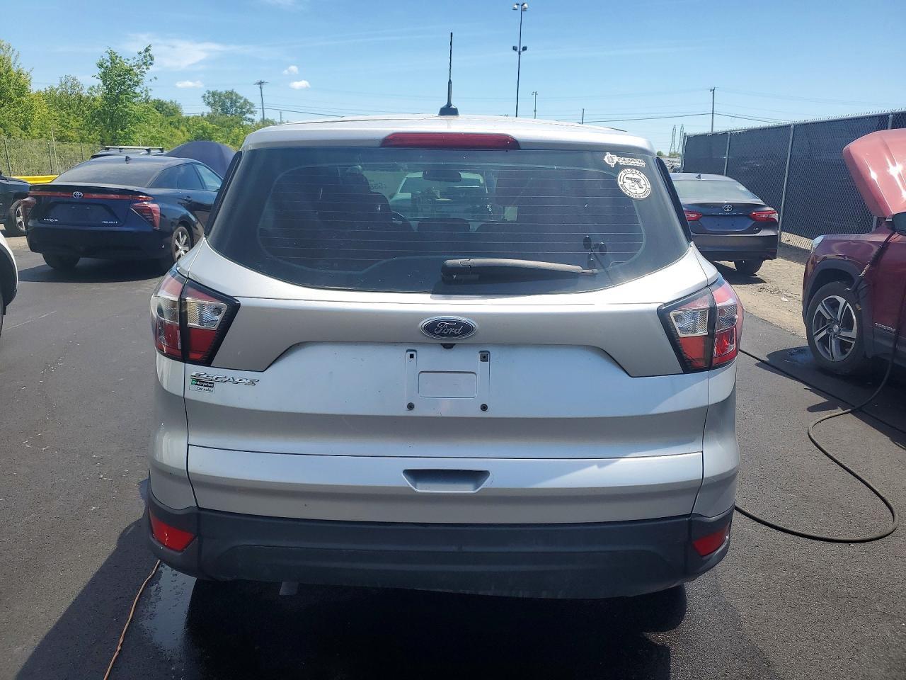 2017 Ford Escape S - Фото 6