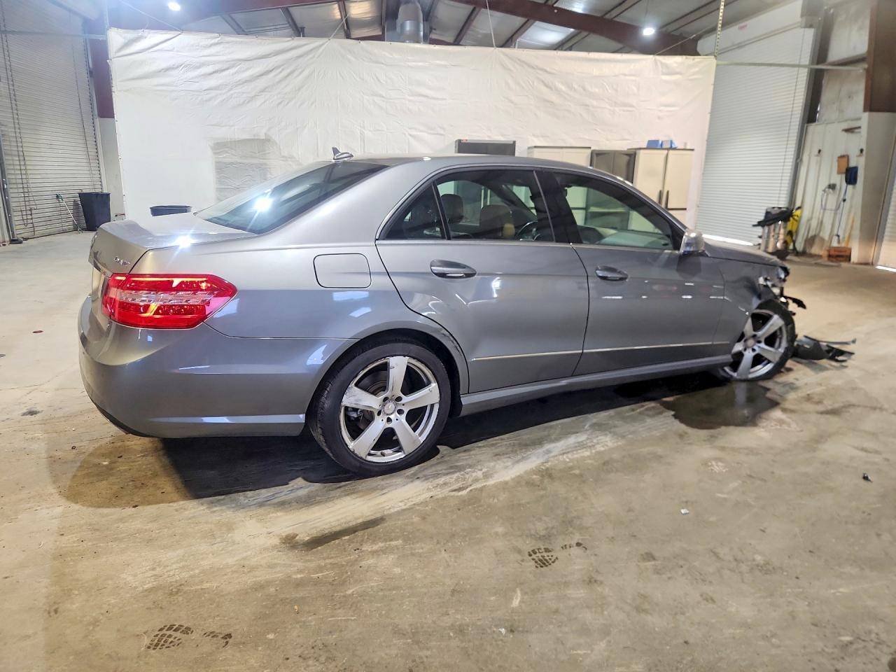 2010 Mercedes-Benz E 350 4Matic - Image 3