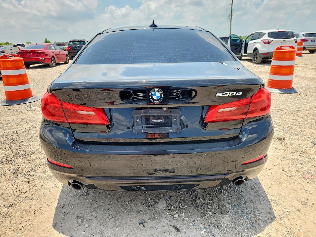 2019 BMW 530E - Фото 6