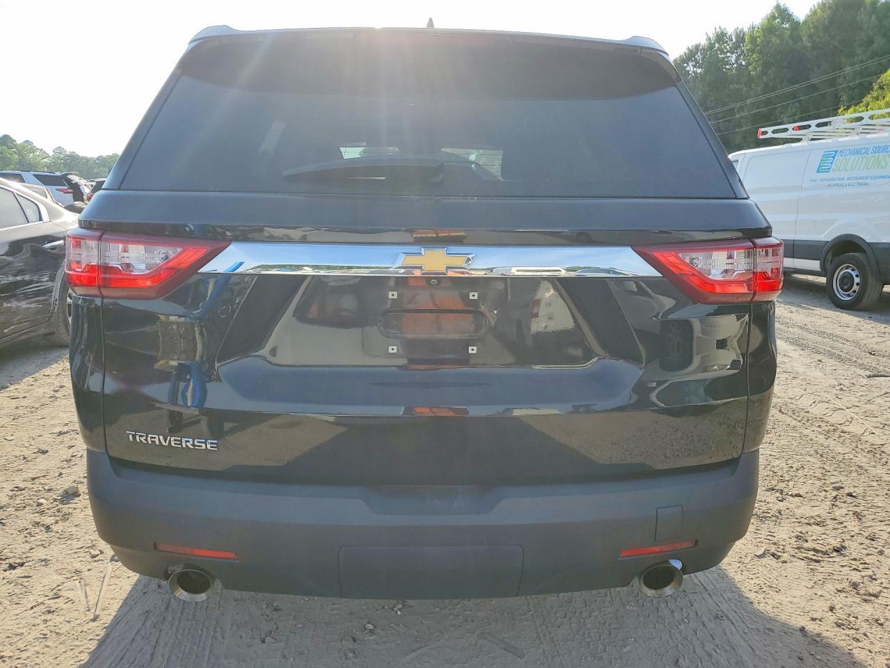 2020 Chevrolet Traverse Ls - Image 6
