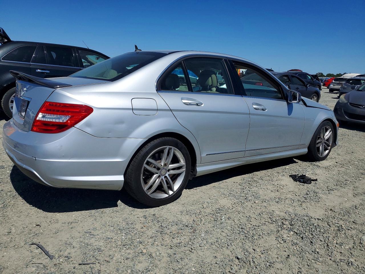 2014 Mercedes-Benz C 250 - Фото 3