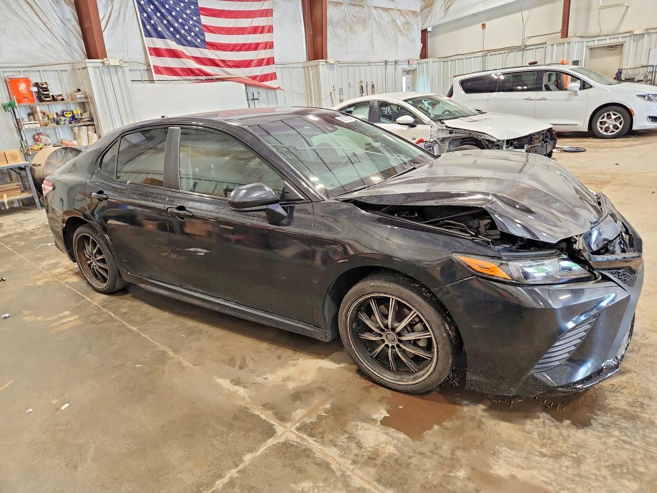 2020 Toyota Camry Se Nightshade - Image 4