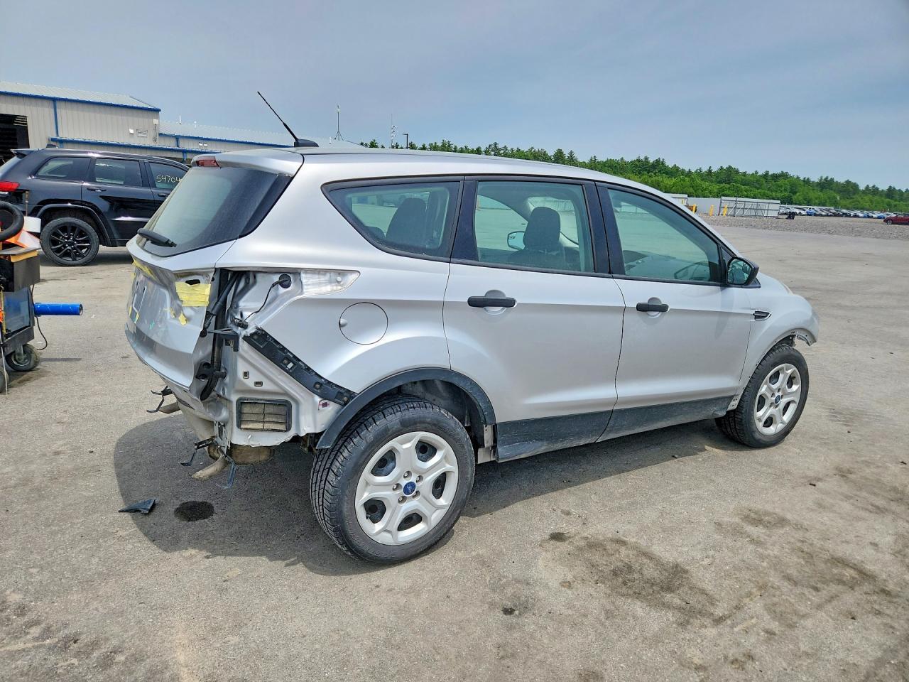 2019 Ford Escape S - Фото 3