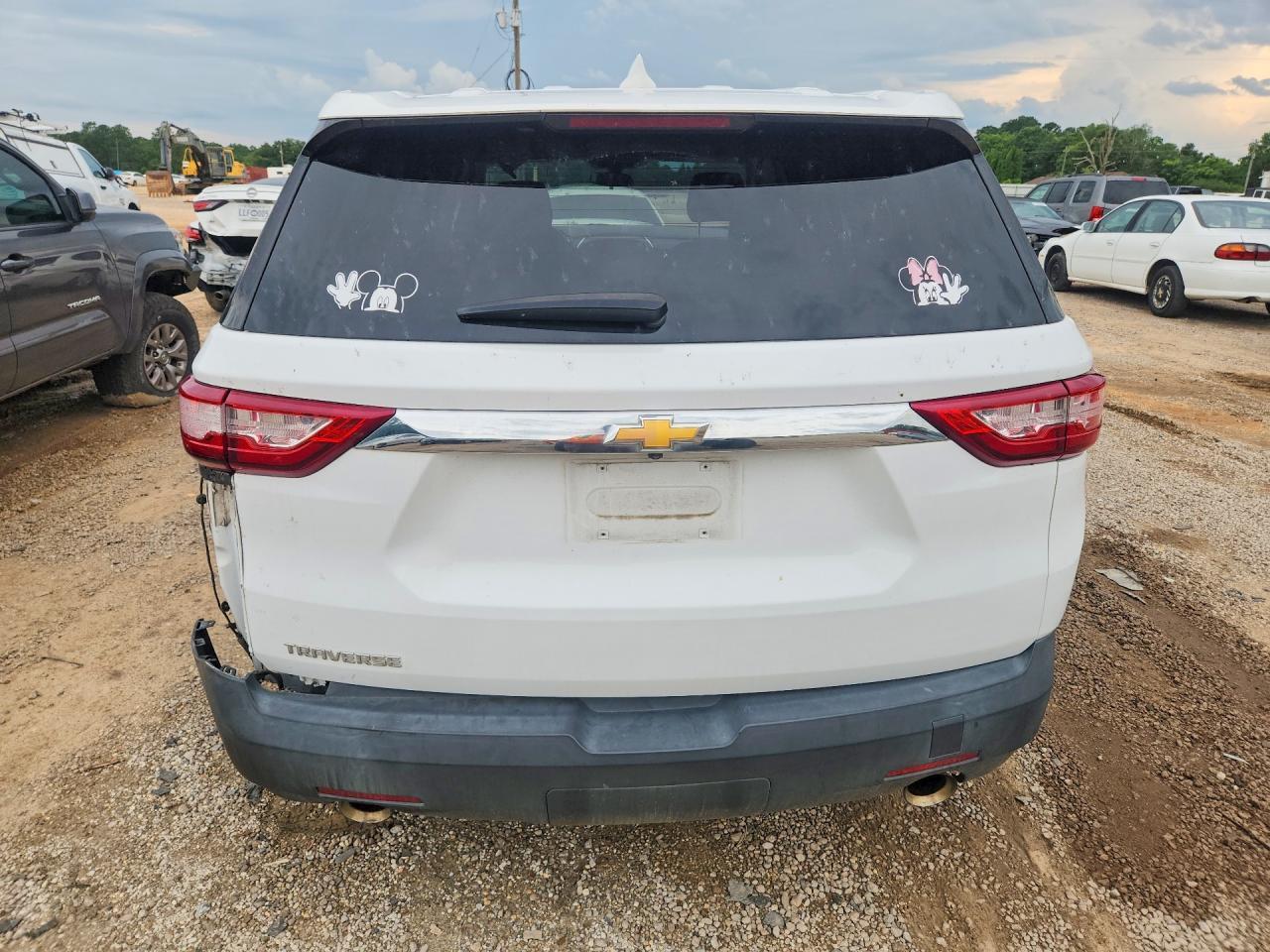 2018 Chevrolet Traverse Ls - Фото 6