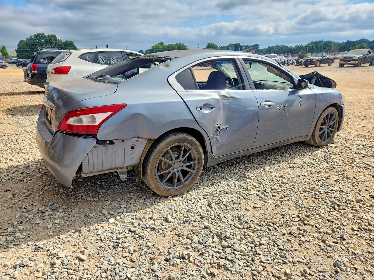 2011 Nissan Maxima S - Фото 3
