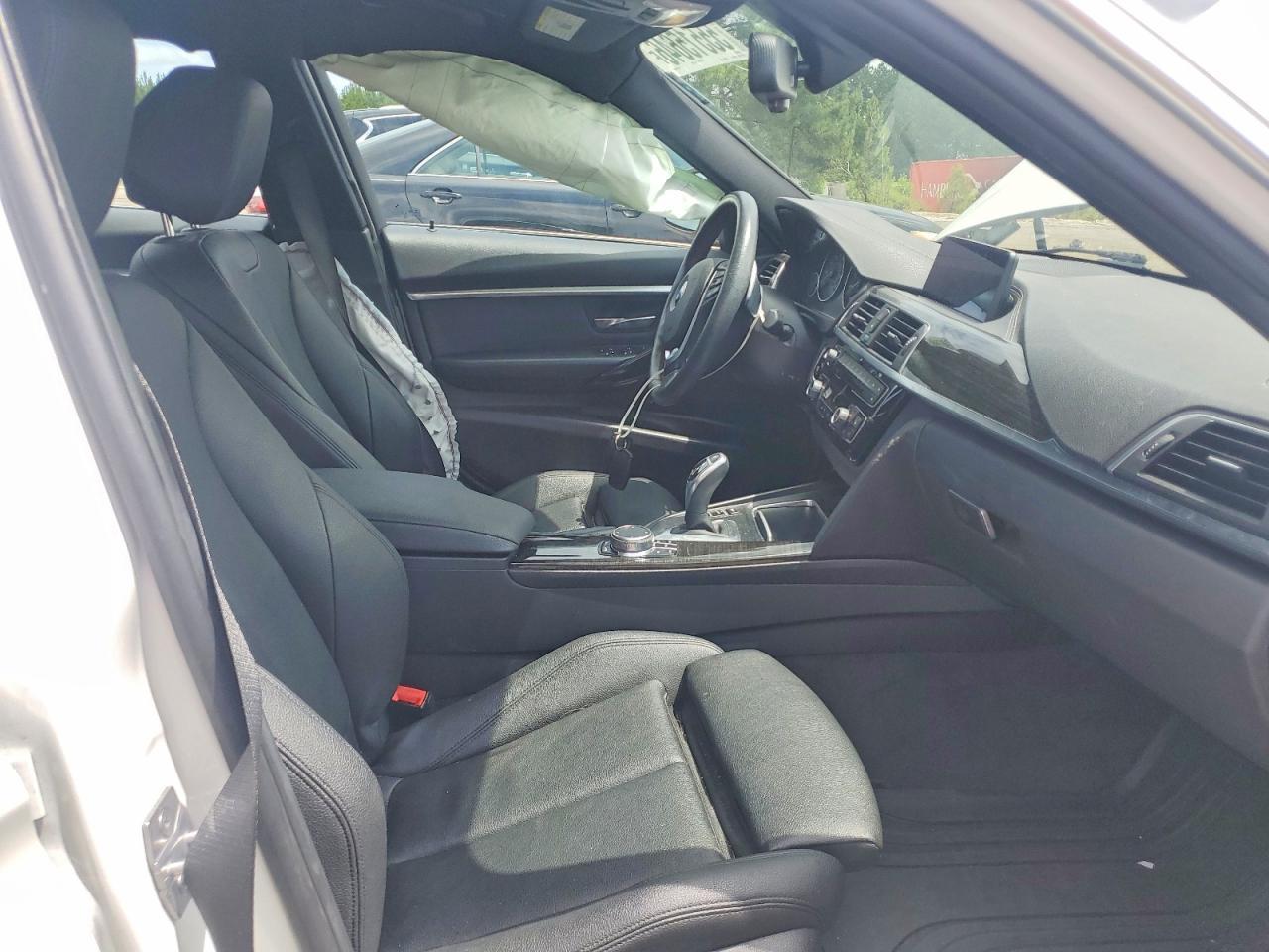 2018 BMW 330 Xi - Фото 7