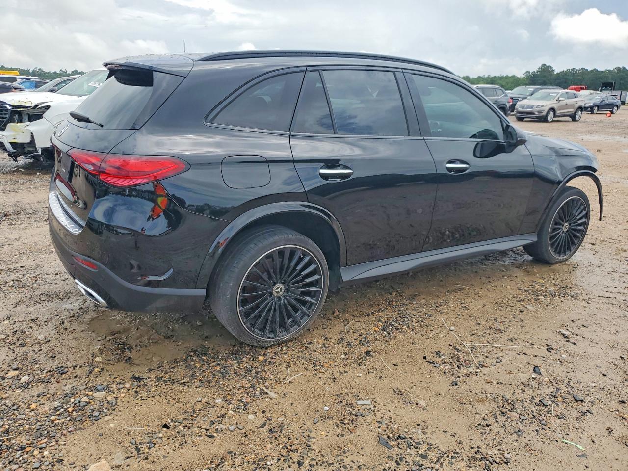 2025 Mercedes-Benz Glc 300 - Фото 3