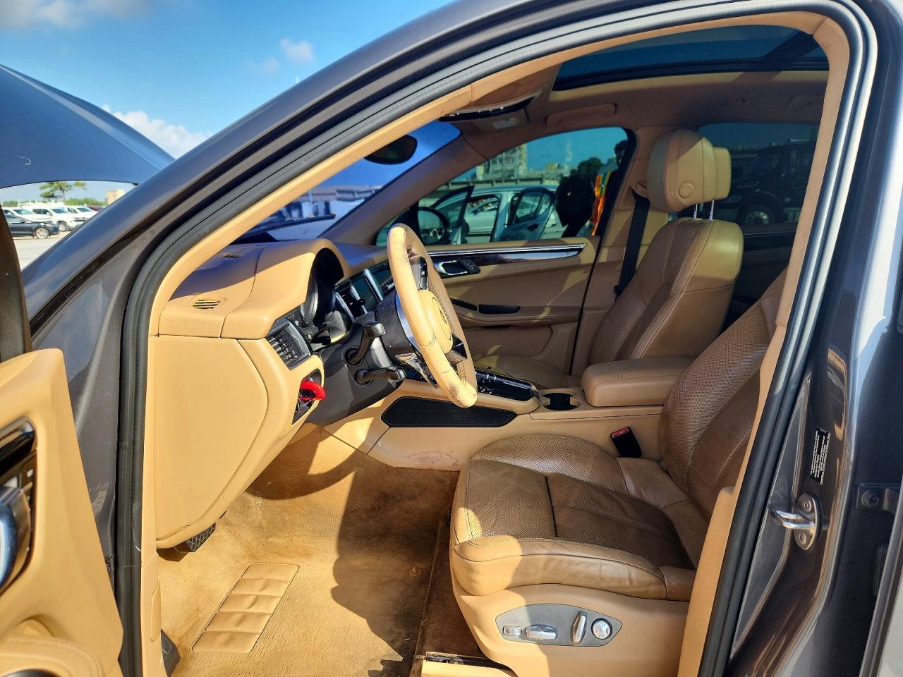 2016 Porsche Macan S - Image 7