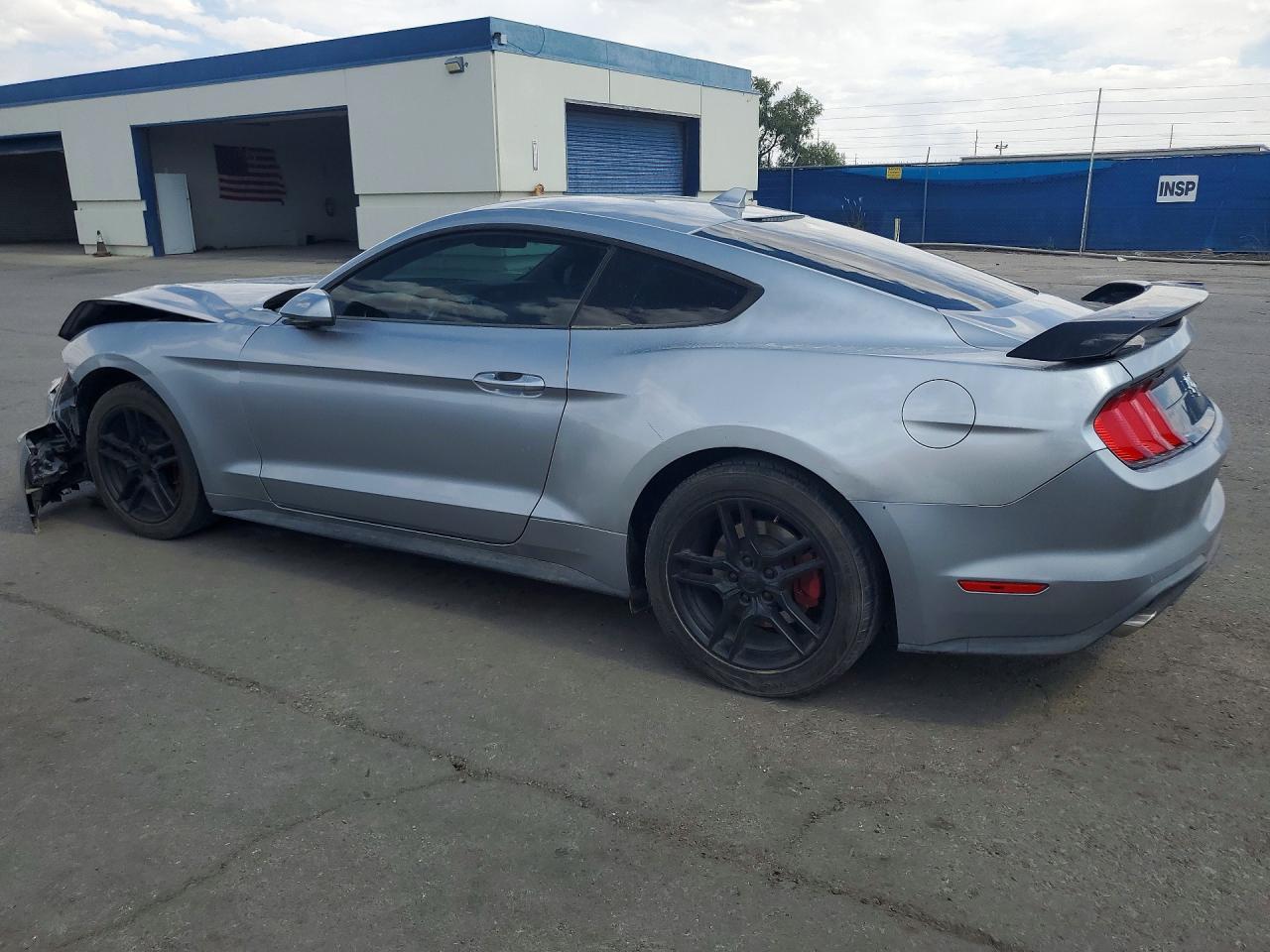2022 Ford Mustang - Фото 2
