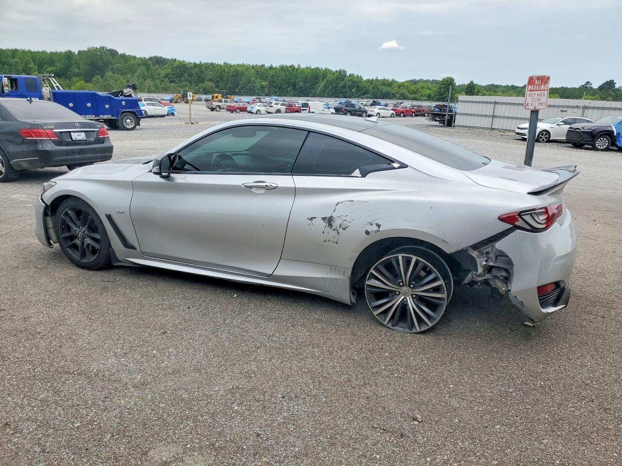 2017 Infiniti Q60 3.0T Premium - Image 2