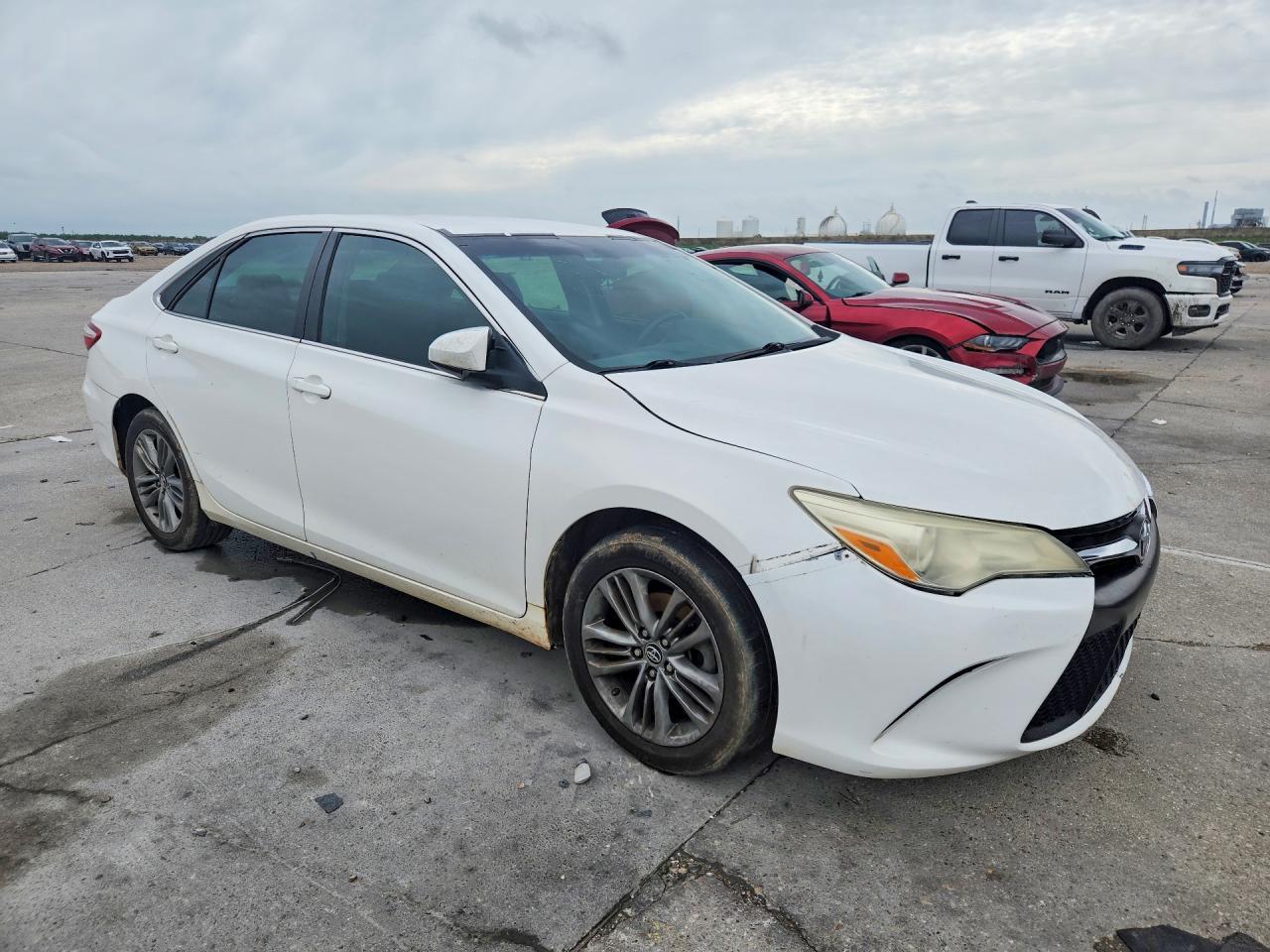 2015 Toyota Camry Se - Фото 4