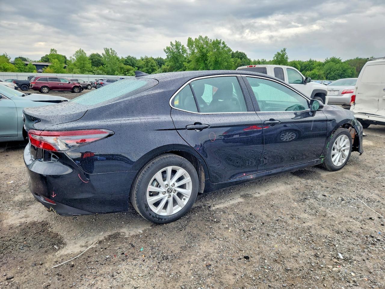 2024 Toyota Camry Le - Фото 3
