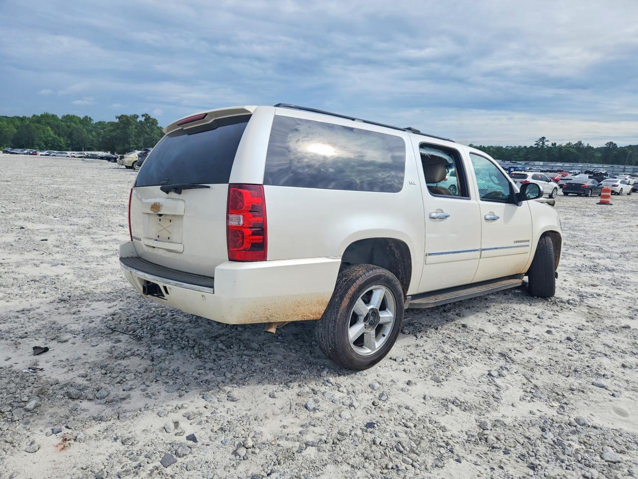2013 Chevrolet Suburban C1500 Ltz - Фото 3