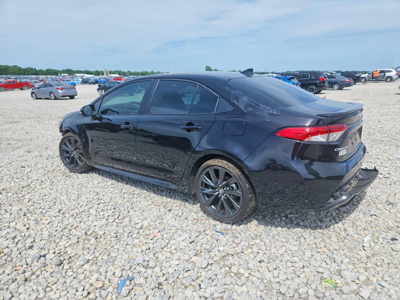 2026 Toyota Corolla Se - Фото 2