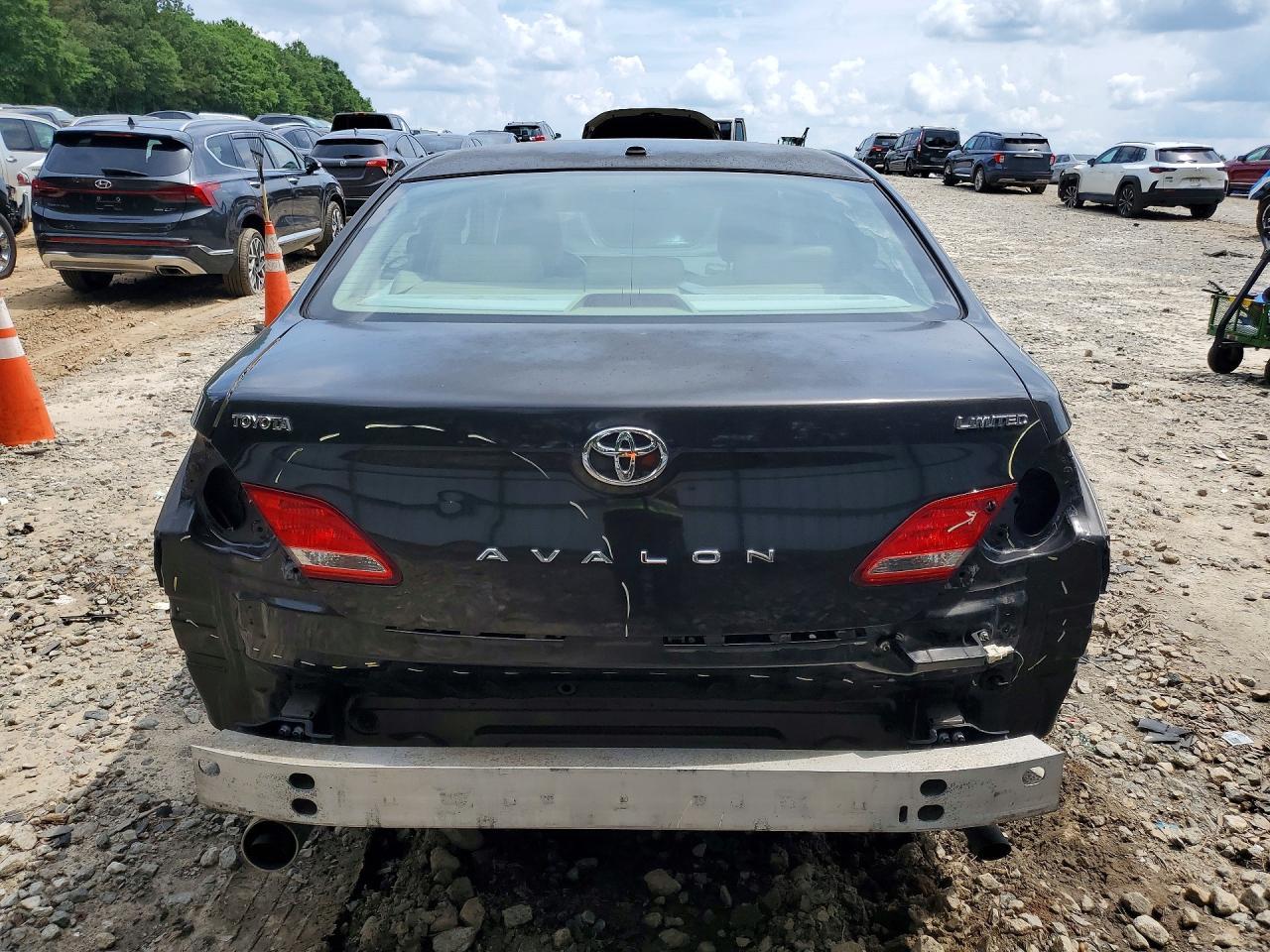 2010 Toyota Avalon Limited - Фото 6