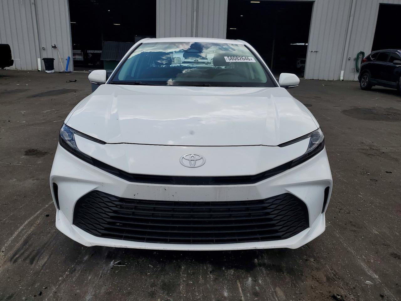 2026 Toyota Camry Le - Фото 5
