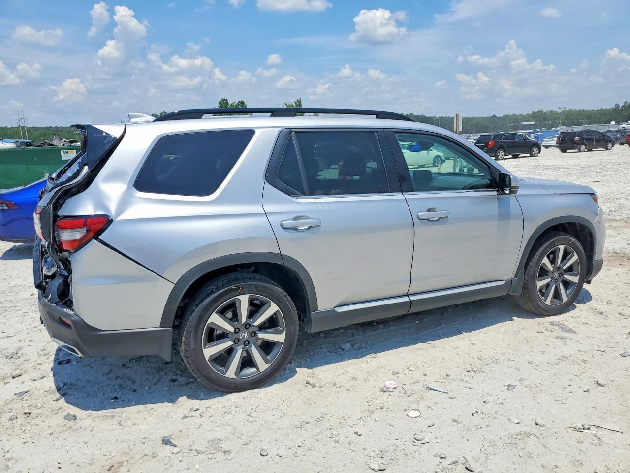 2025 Honda Pilot Touring - Фото 3