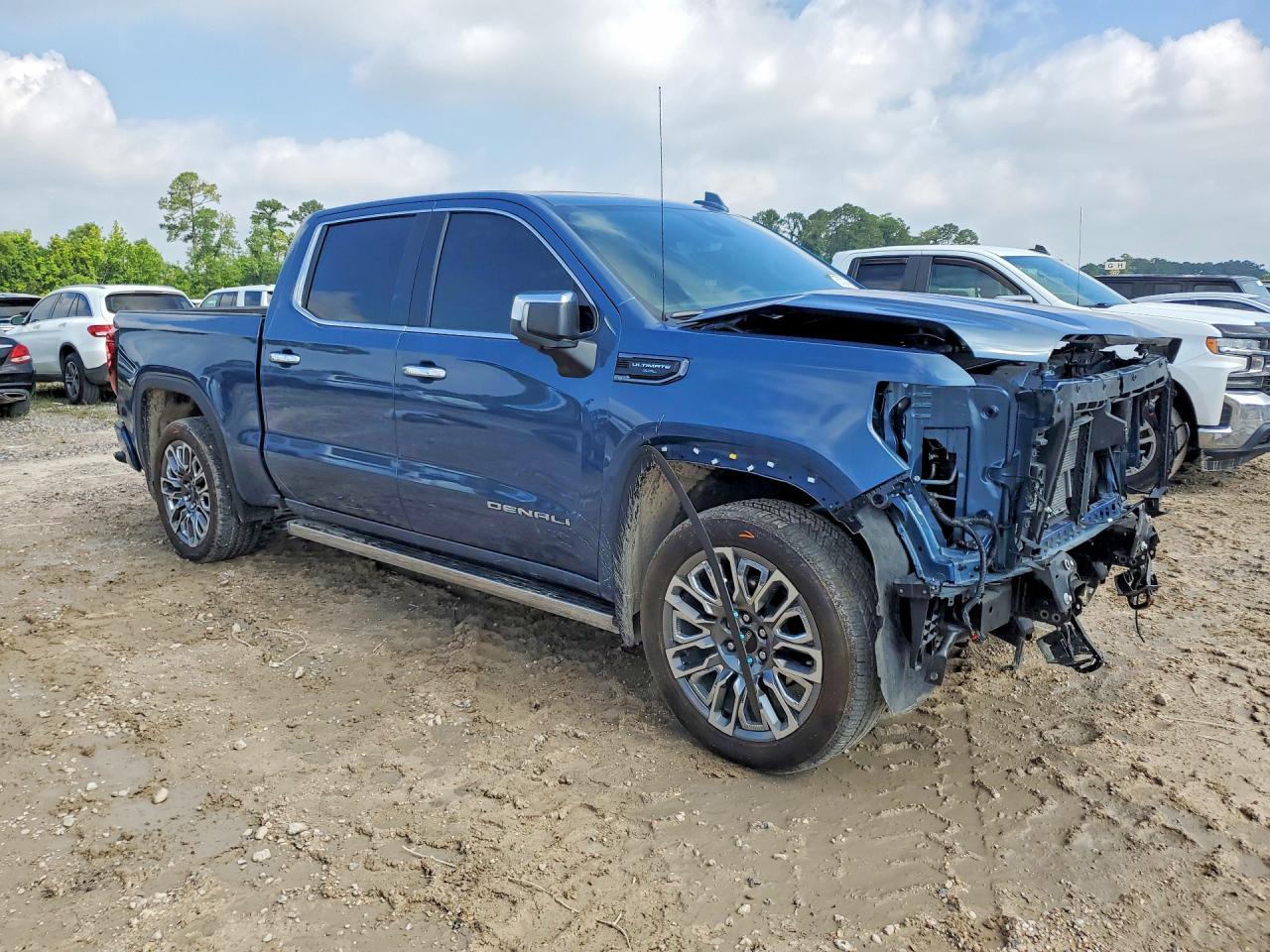 2026 GMC Sierra K1500 Denali Ultimate - Image 4