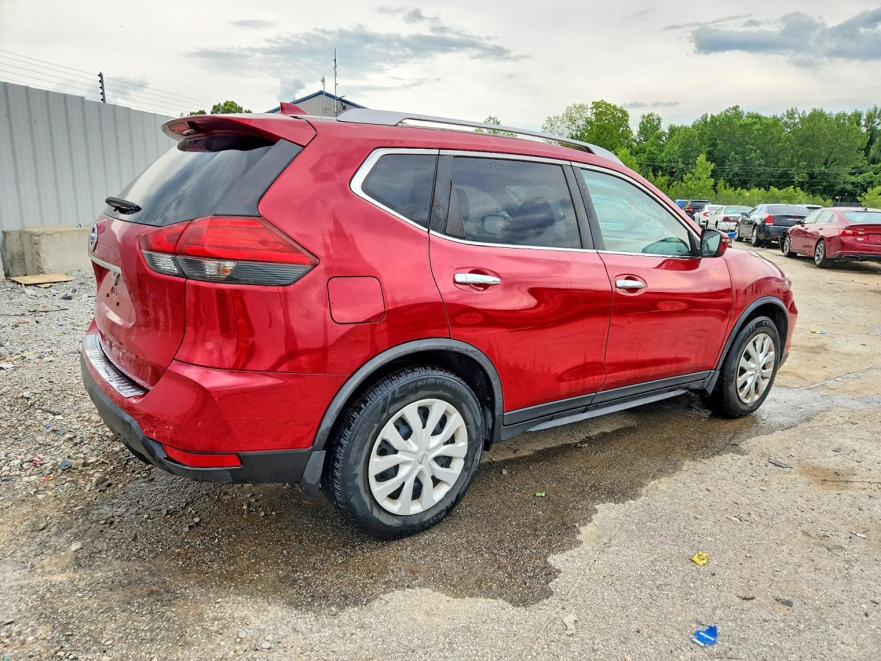 2017 Nissan Rogue S - Image 3