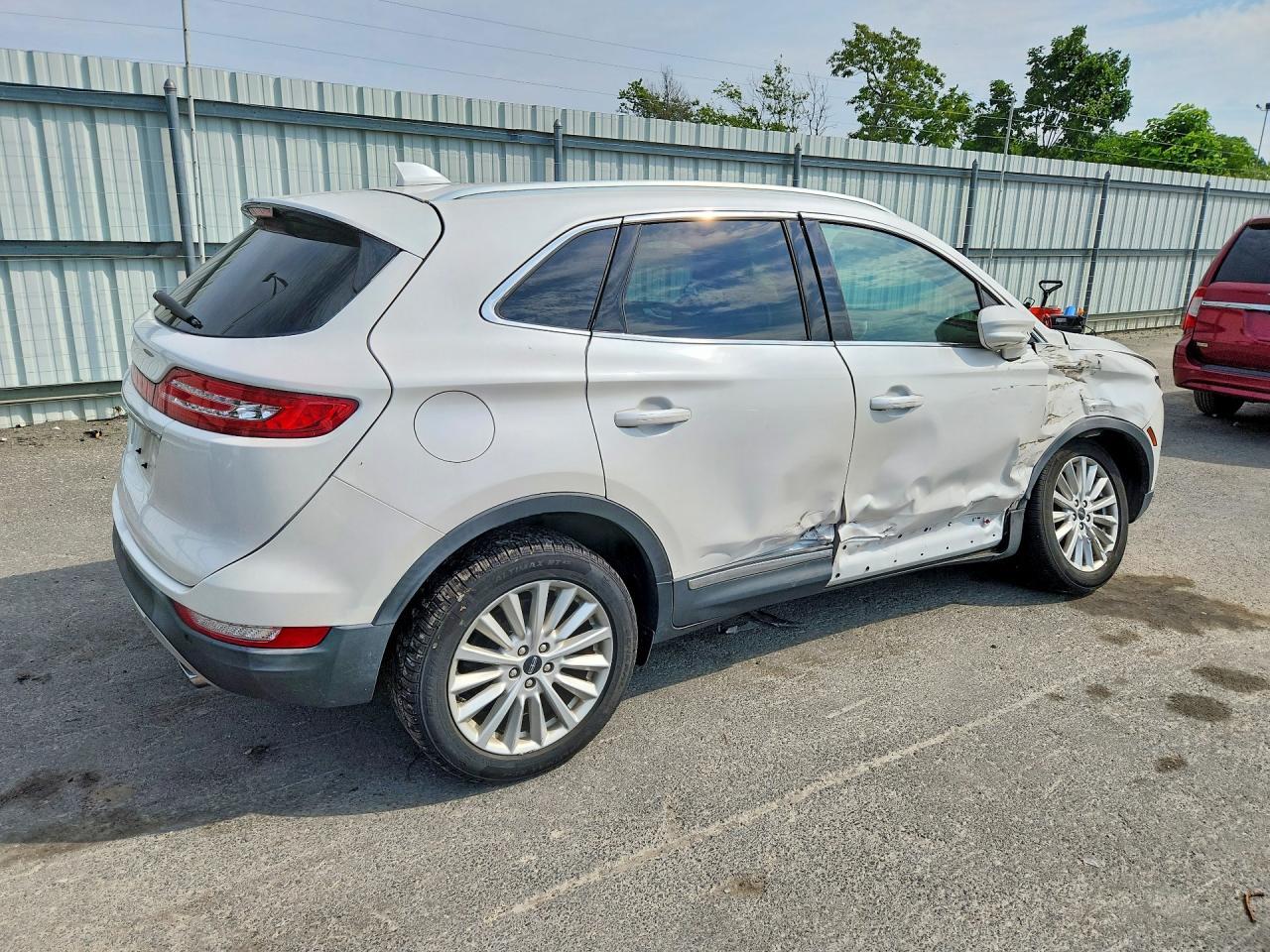 2019 Lincoln Mkc - Фото 3