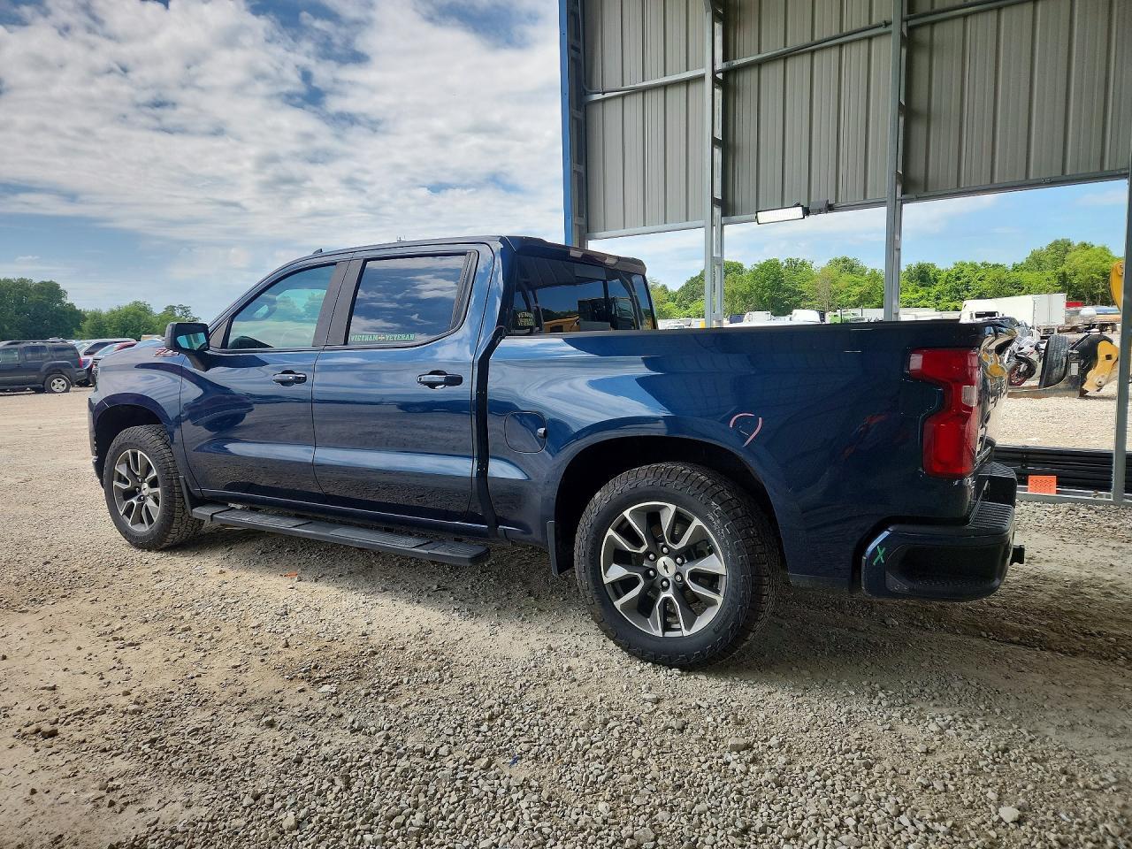 2020 Chevrolet Silverado K1500 Rst - Фото 2