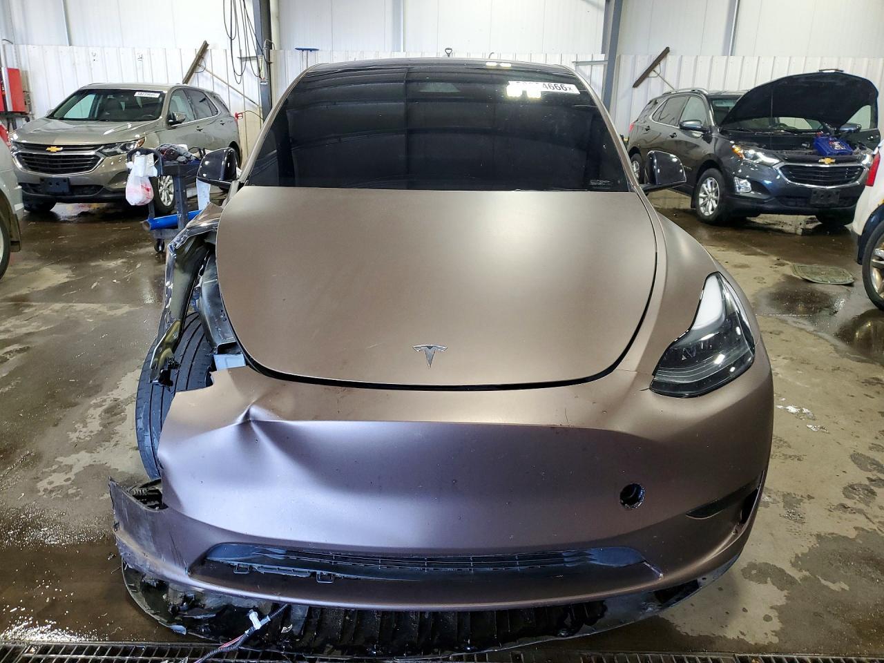 2024 Tesla Model Y - Image 5