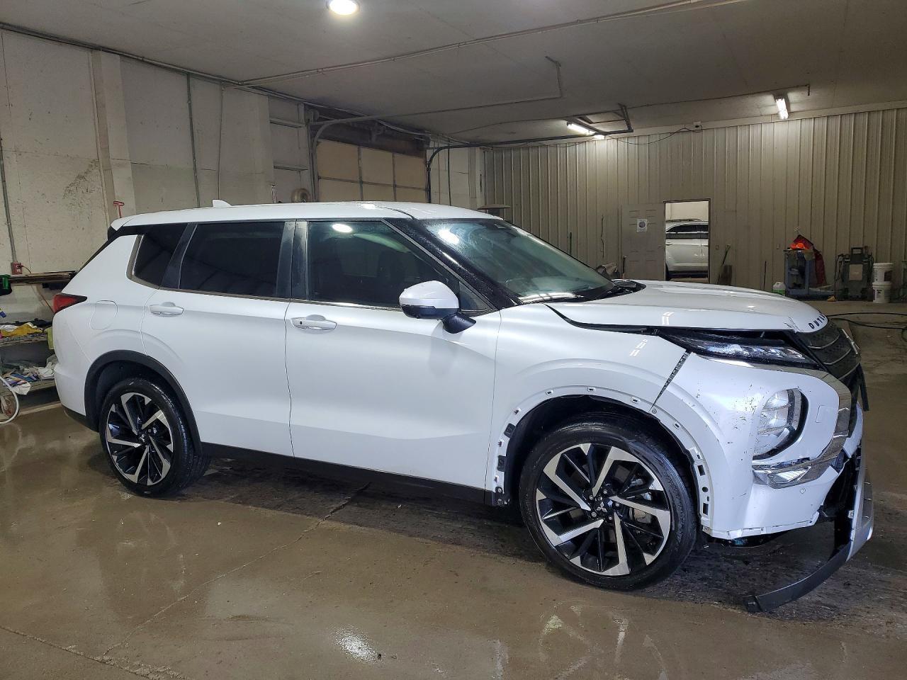 2022 Mitsubishi Outlander Se - Фото 4
