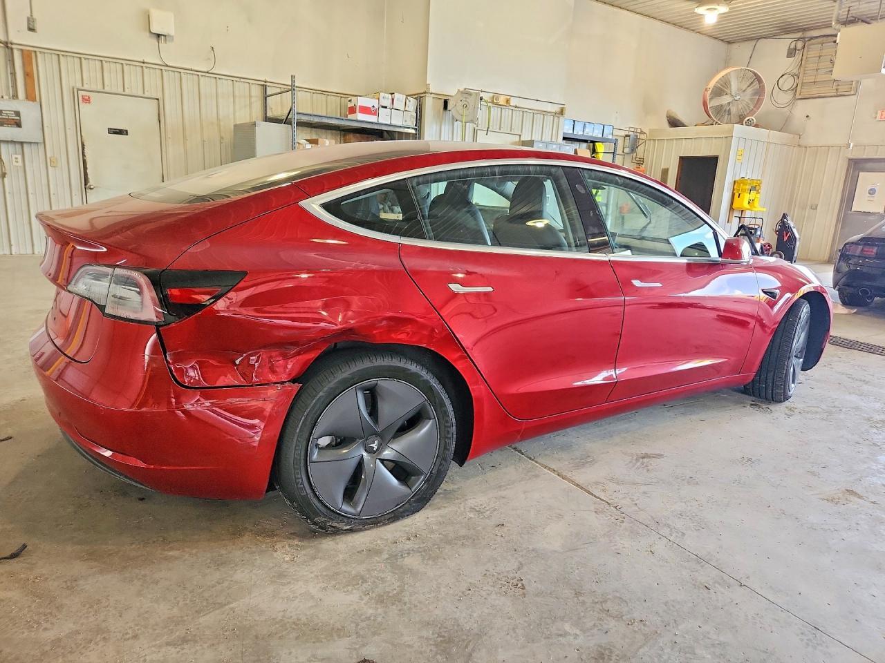 2018 Tesla 3 - Фото 3