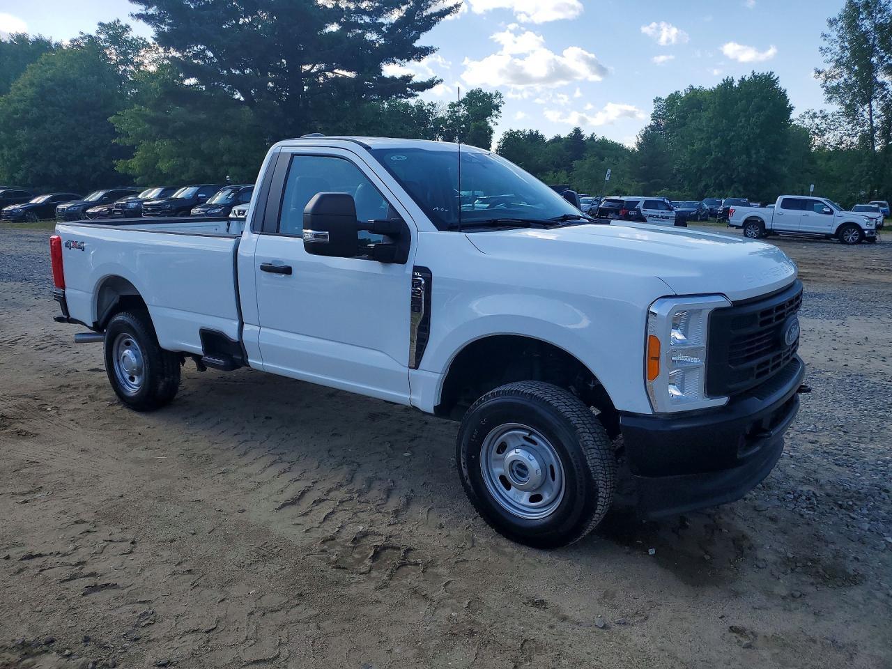 2023 Ford F250 Super Duty - Фото 4