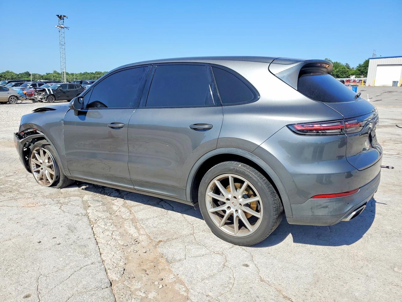 2020 Porsche Cayenne - Фото 2