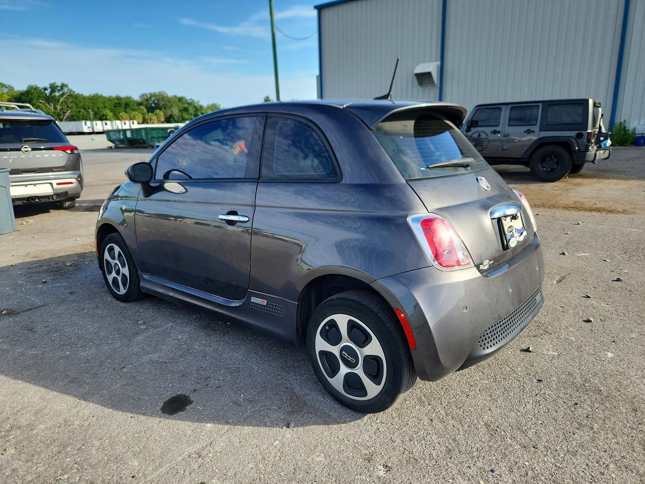 2017 Fiat 500 Electric - Image 2