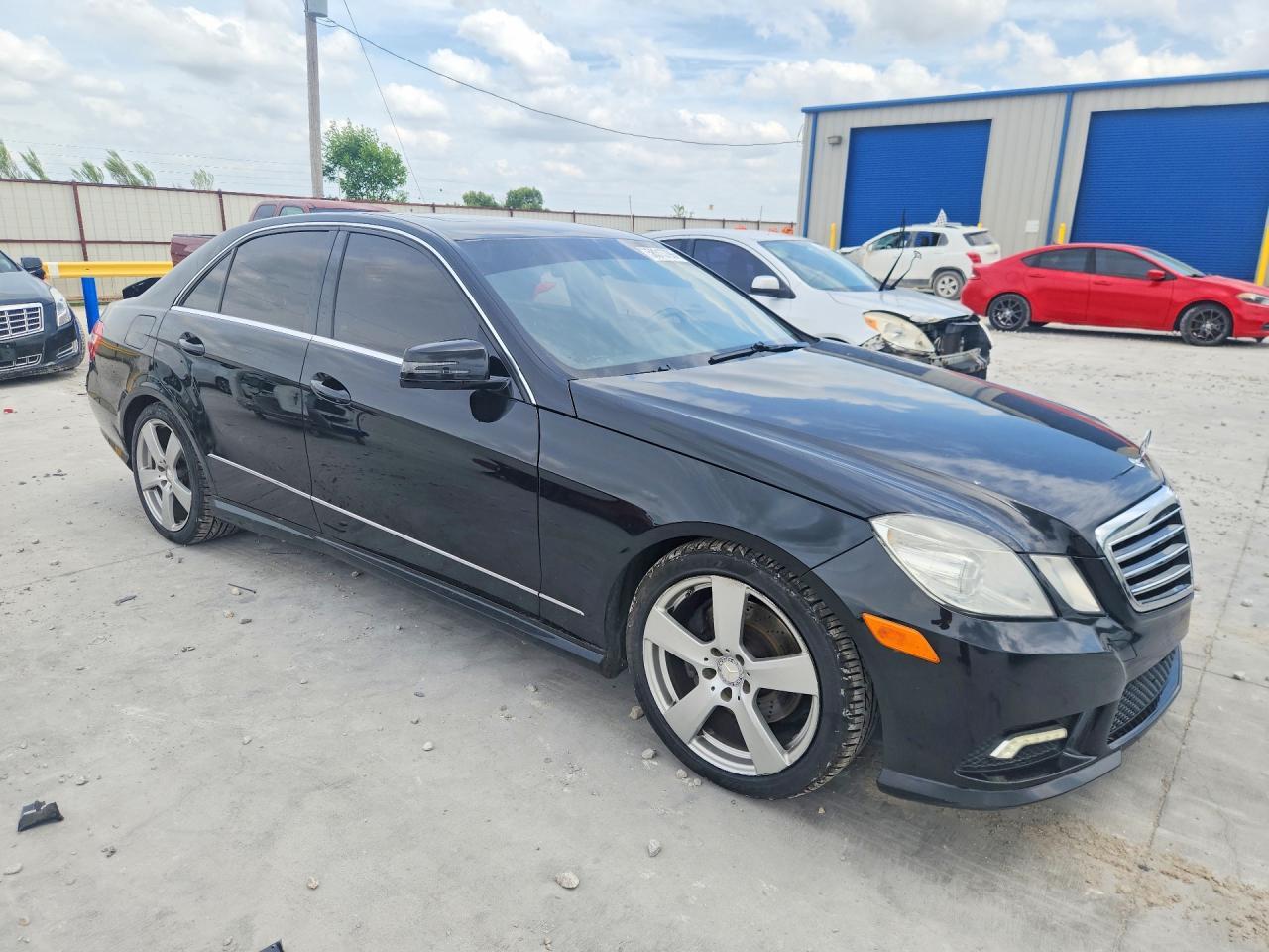 2011 Mercedes-Benz 350 - Фото 4