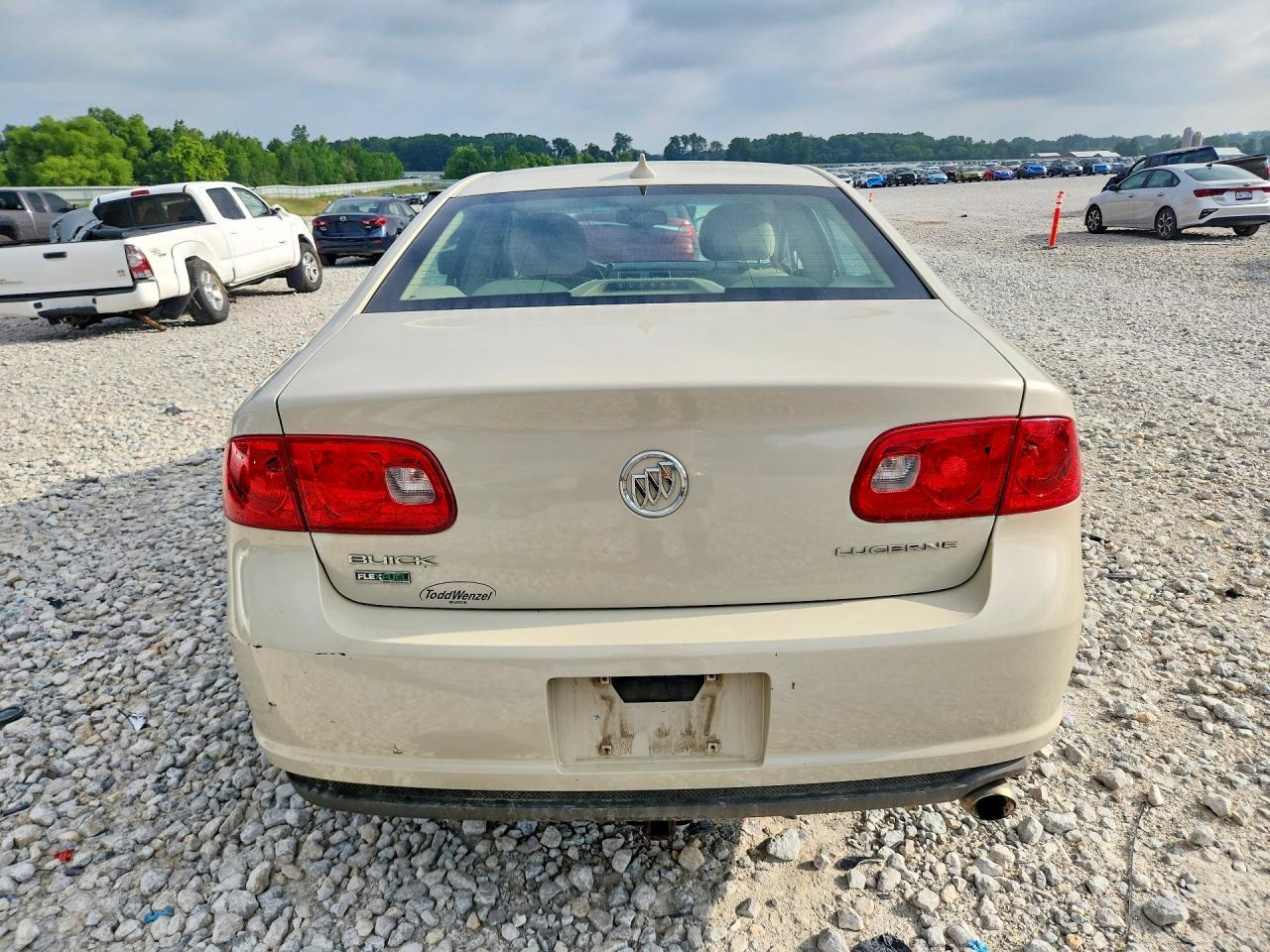 2011 Buick Lucerne Cx - Image 6