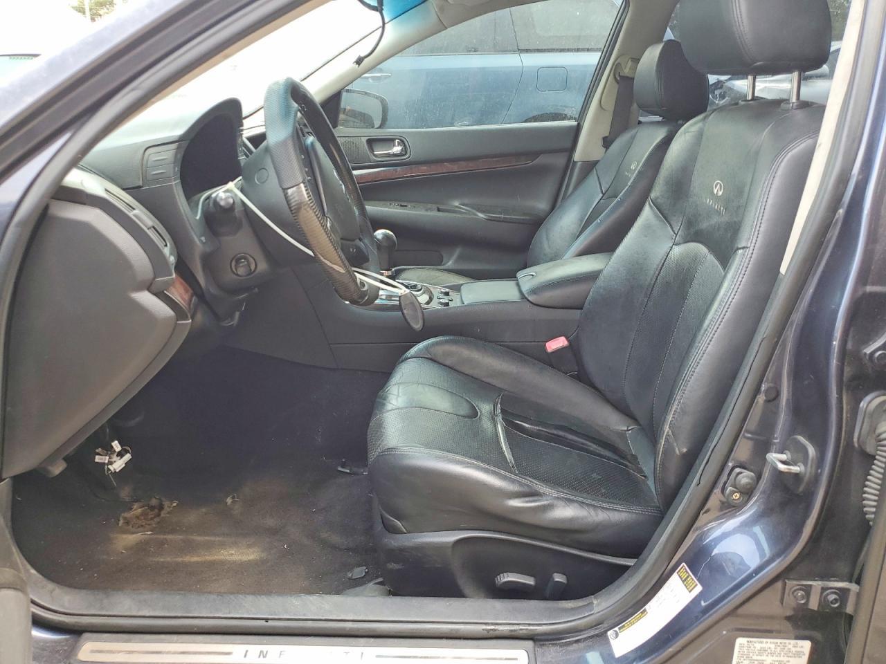 2010 Infiniti G17 X - Image 7