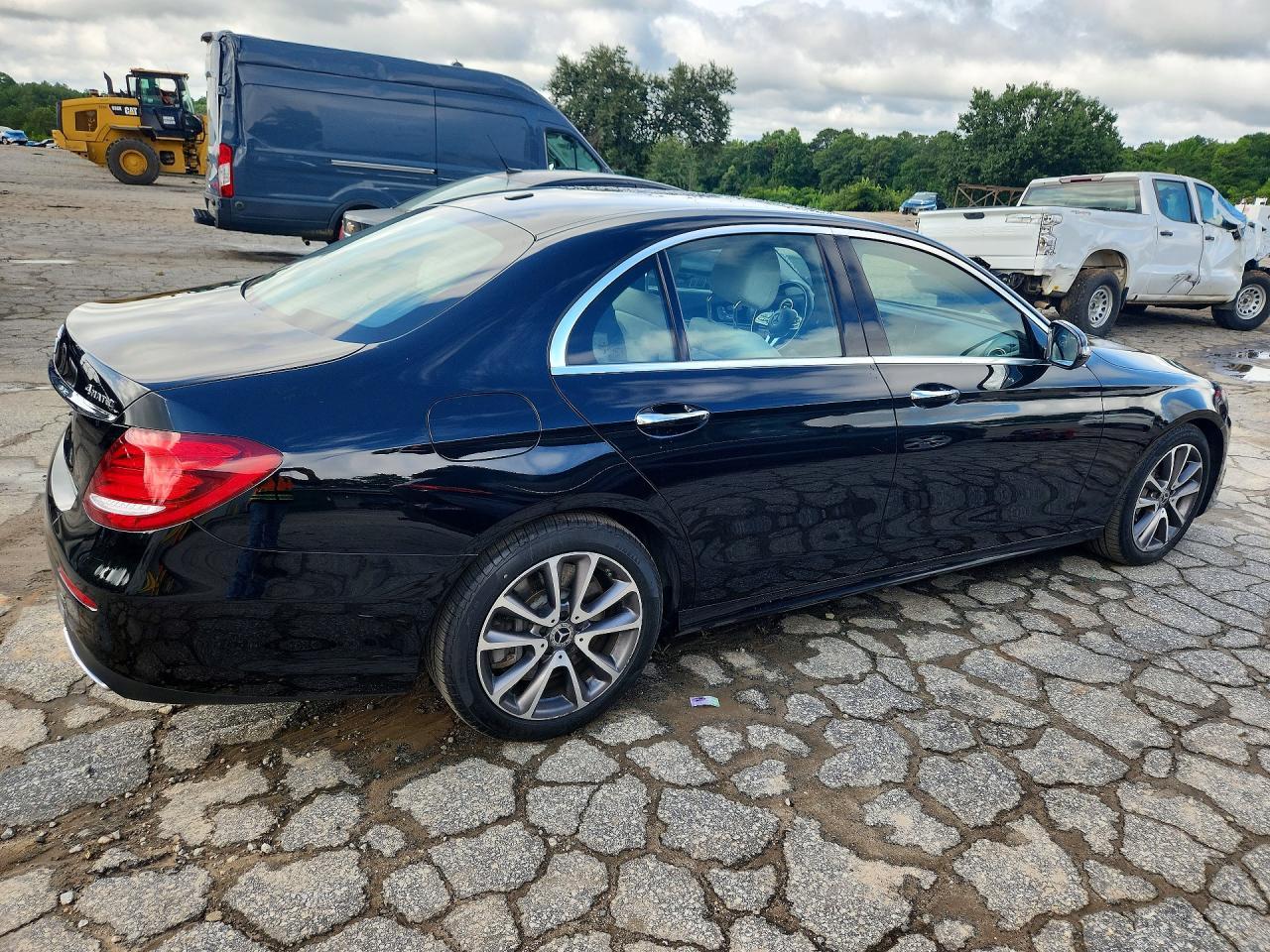 2020 Mercedes-Benz E 450 4Matic - Image 3