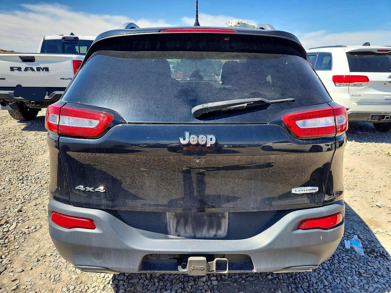 2016 Jeep Cherokee Latitude - Image 6