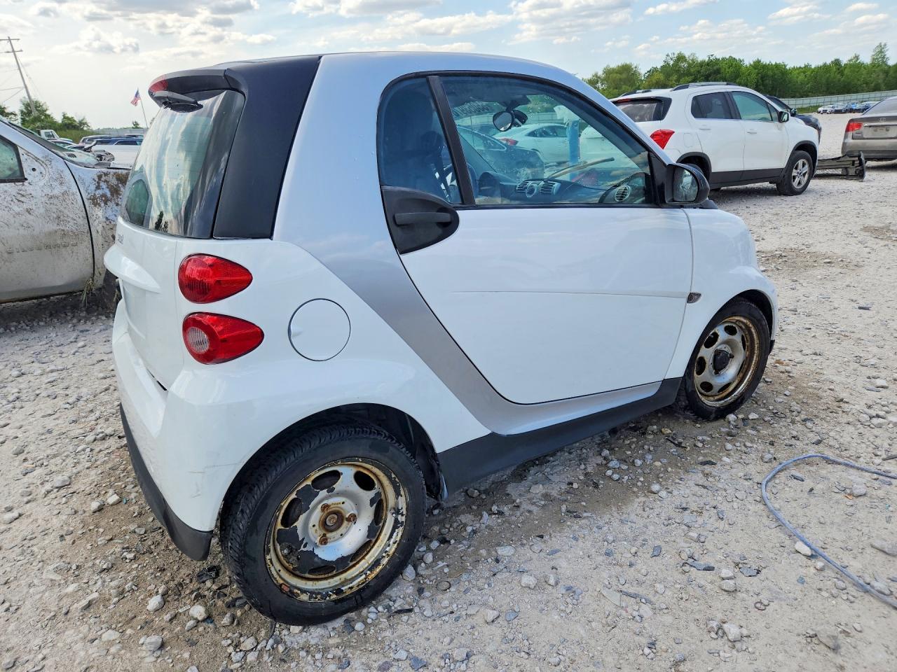2014 Smart Fortwo Pure - Image 3