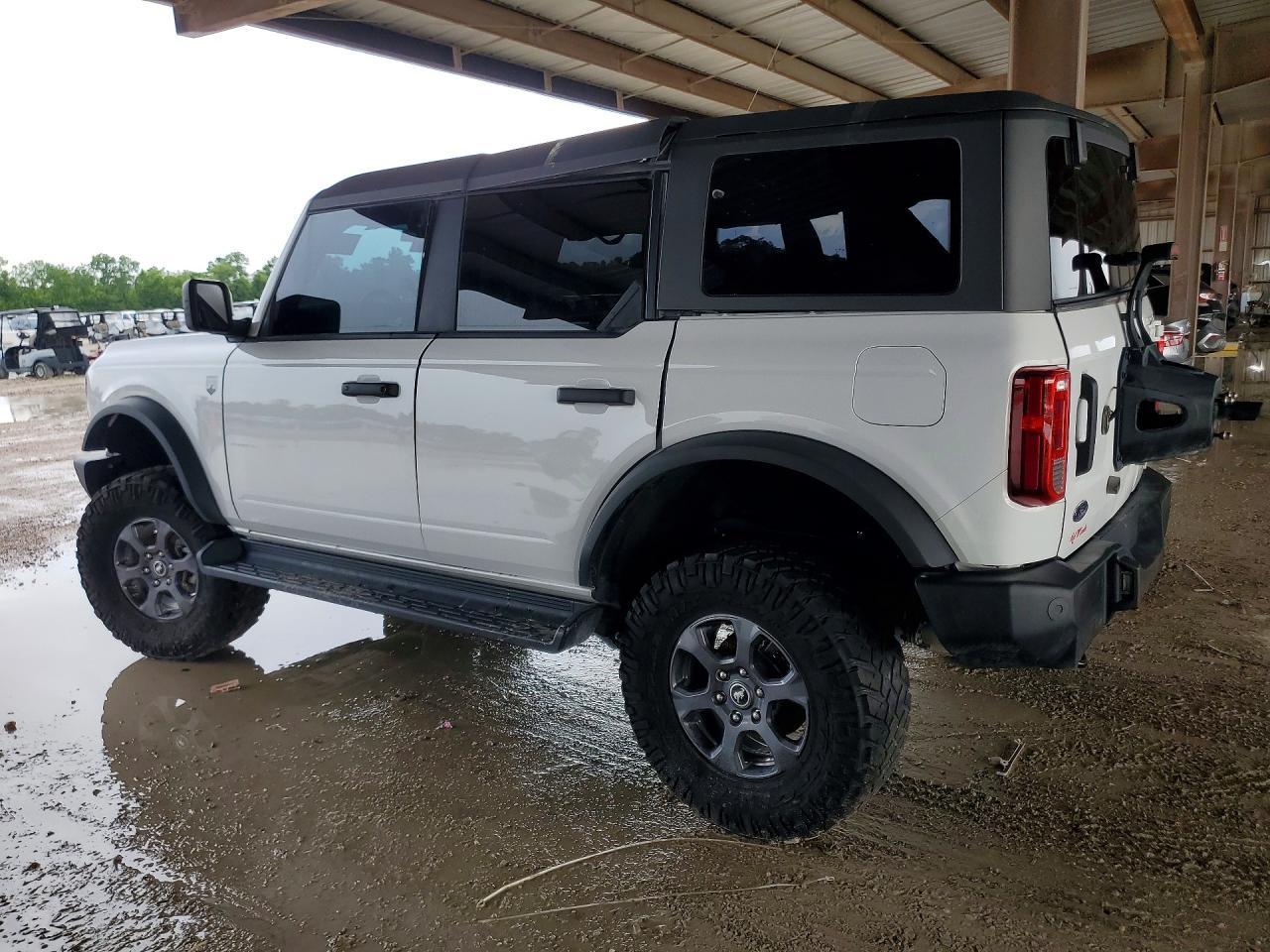 2025 Ford Bronco Big Bend - Image 2