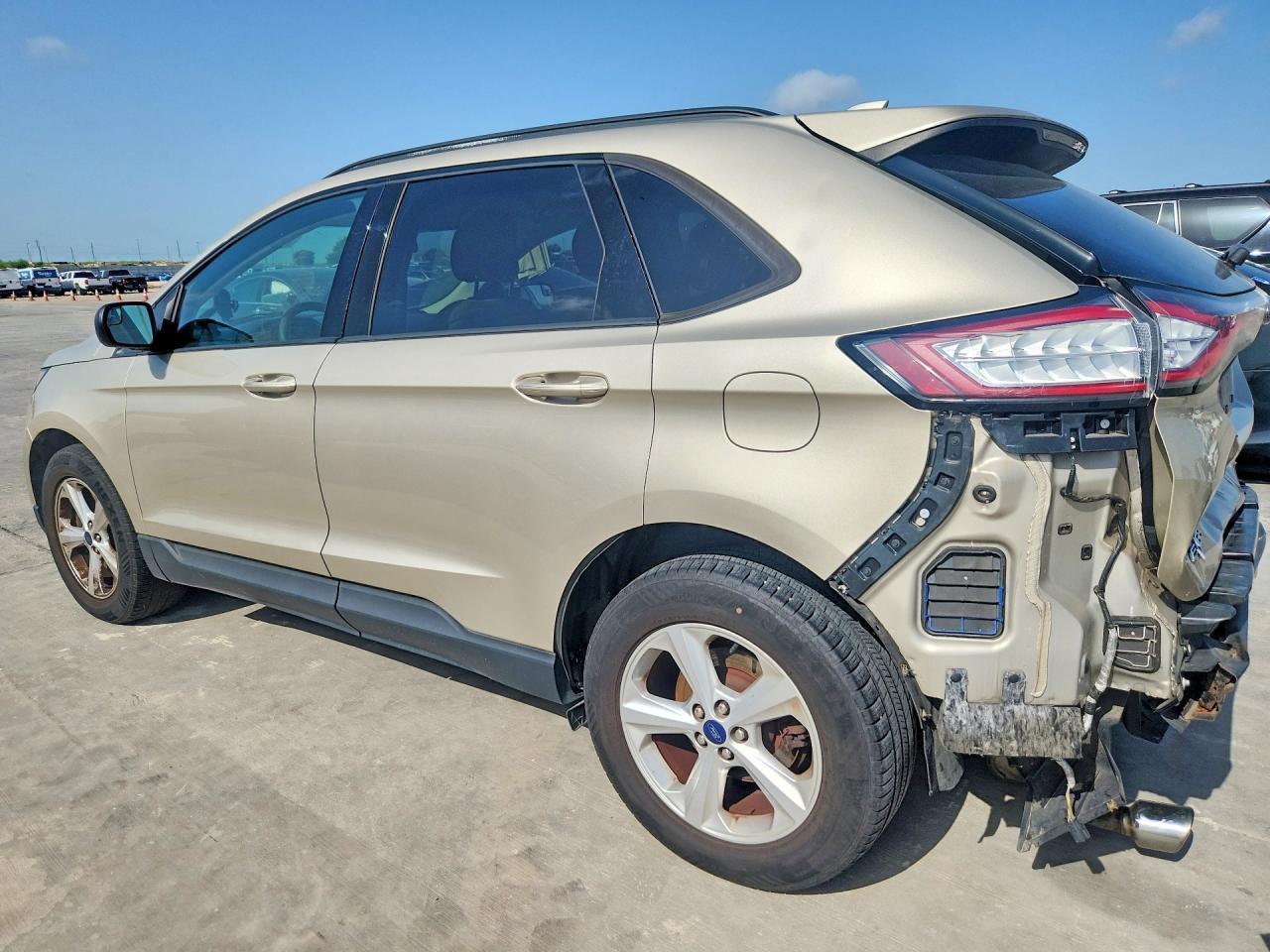 2017 Ford Edge Se - Image 2