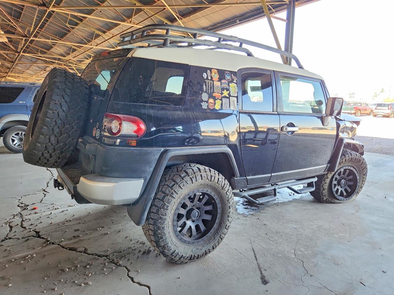 2012 Toyota Fj Cruiser Base - Image 3