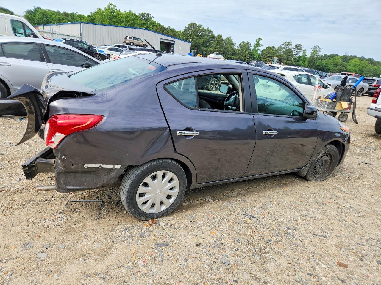 2015 Nissan Versa 1.6 Sv - Фото 3