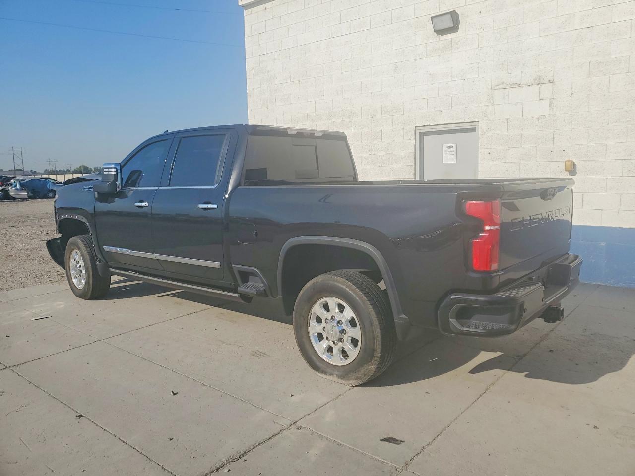 2024 Chevrolet Silverado K3500 High Country - Фото 2