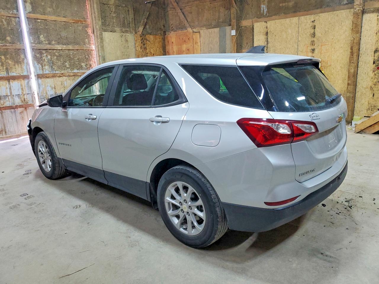 2020 Chevrolet Equinox Ls - Image 2