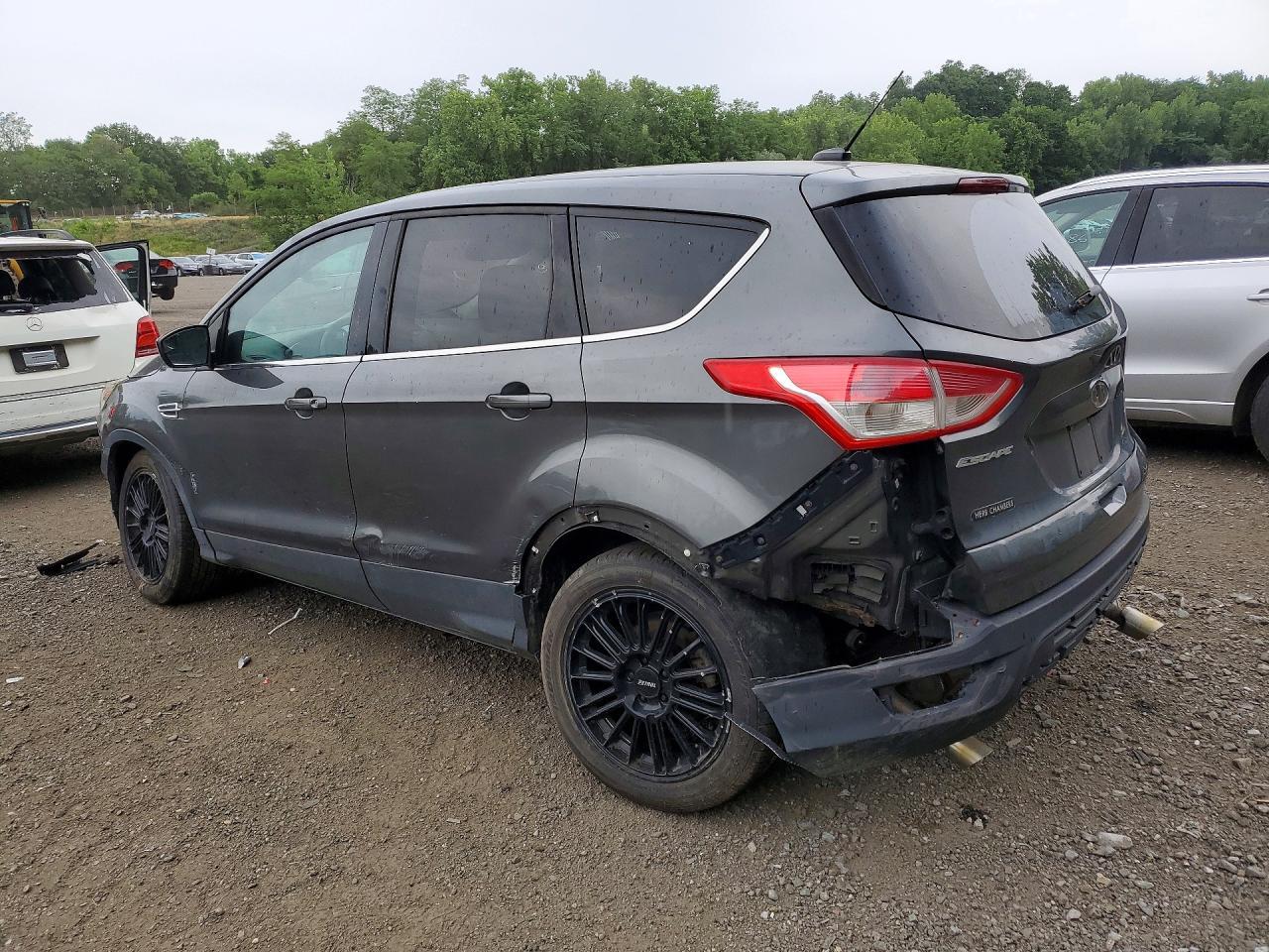 2016 Ford Escape Se - Фото 2