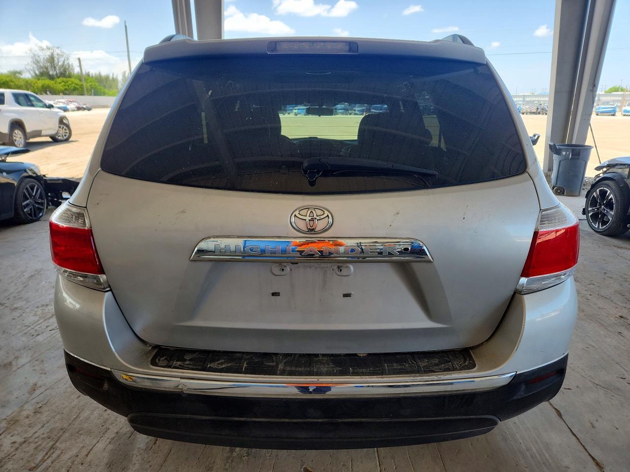 2011 Toyota Highlander Base - Фото 6