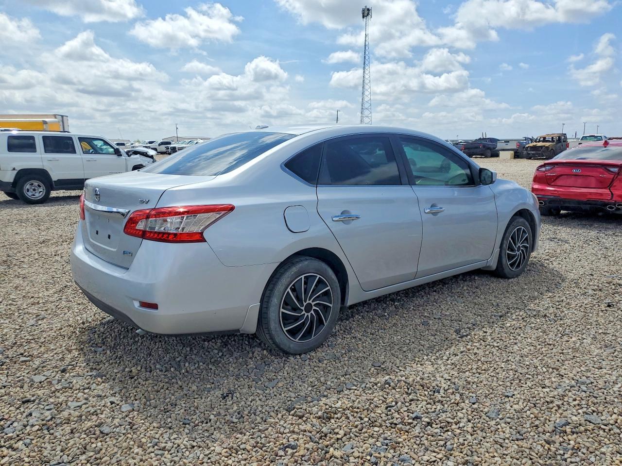 2013 Nissan Sentra S - Фото 3