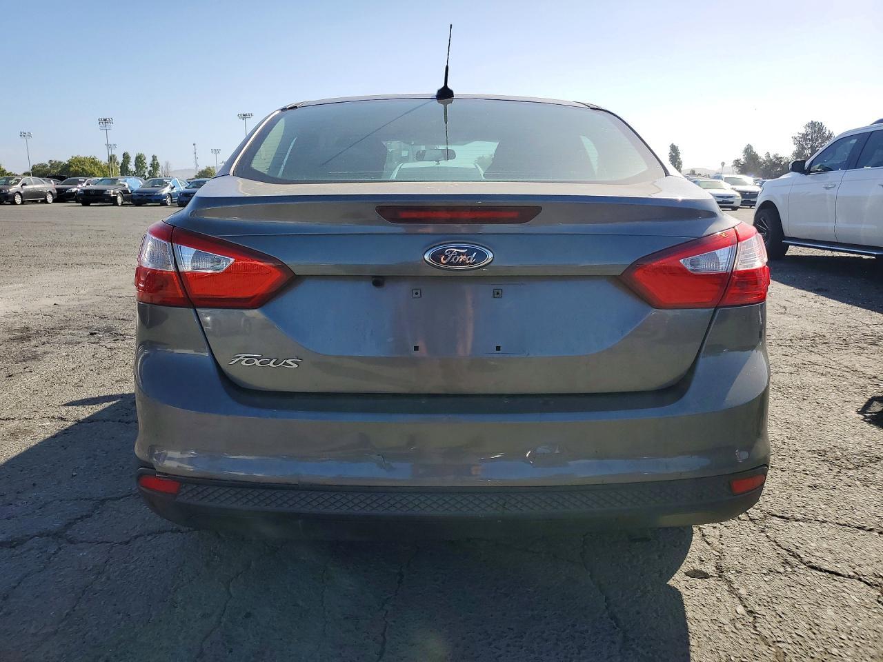 2014 Ford Focus S - Фото 6