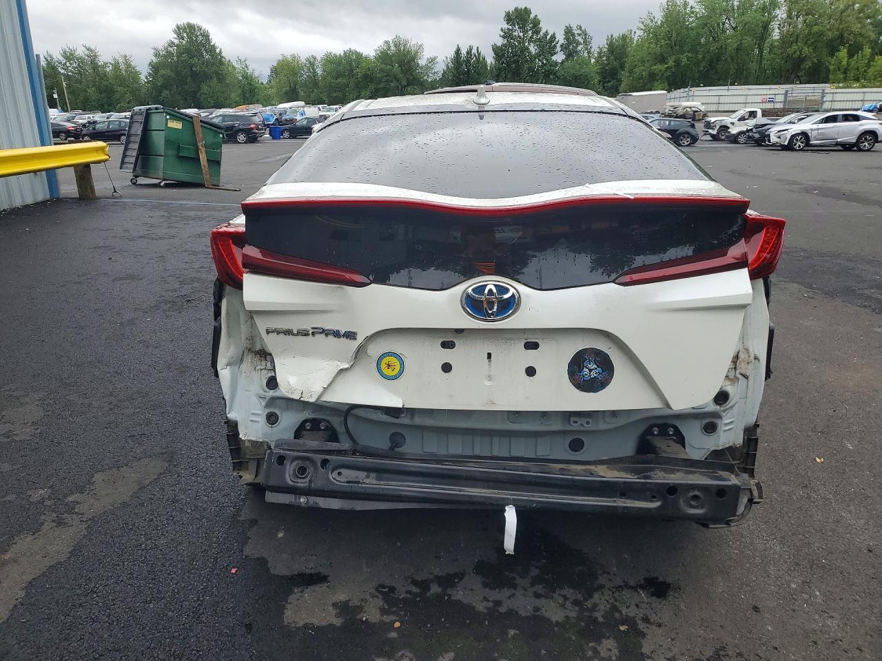 2017 Toyota Prius Prime Plus - Фото 6